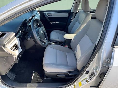 Used 2015 Toyota Corolla LE image 5