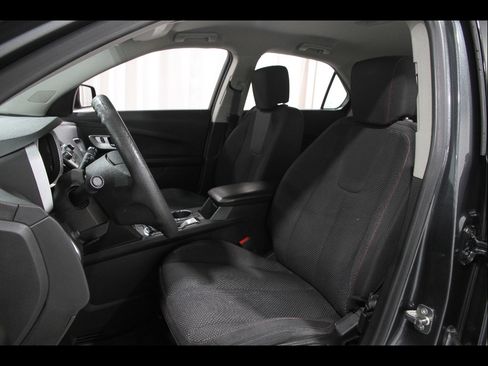 Used 2017 Chevrolet Equinox LS image 5