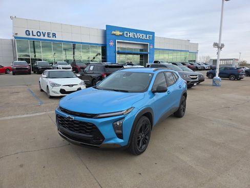 Used 2025 Chevrolet Trax ACTIV w/ Driver Confidence Package image 1