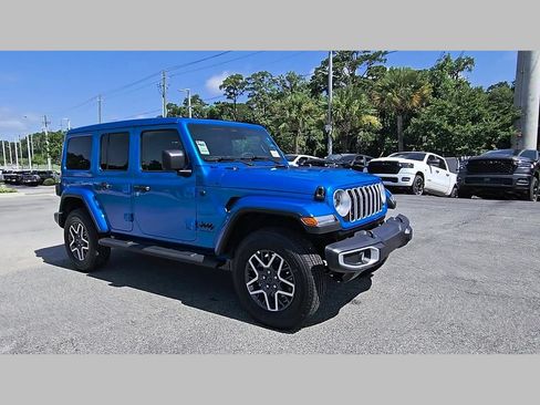 New 2026 Jeep Wrangler Unlimited Sahara w/ Technology Group AWD/4WD image 36