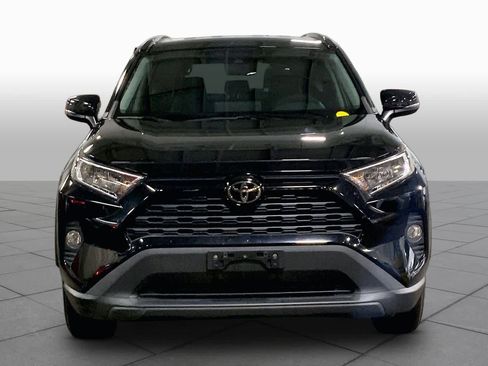 Used 2020 Toyota RAV4 XLE w/ All Weather Liner Package AWD/4WD image 4