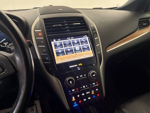 Used 2019 Lincoln MKC Reserve w/ MKC Technology Package FWD image 35