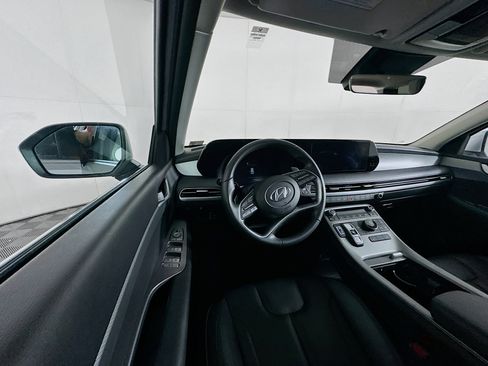 Used 2025 Hyundai Palisade SEL FWD image 18