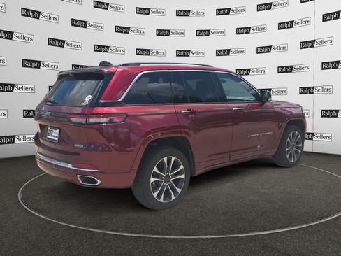 Used 2023 Jeep Grand Cherokee Overland w/ Adv Protech Group III RWD image 6