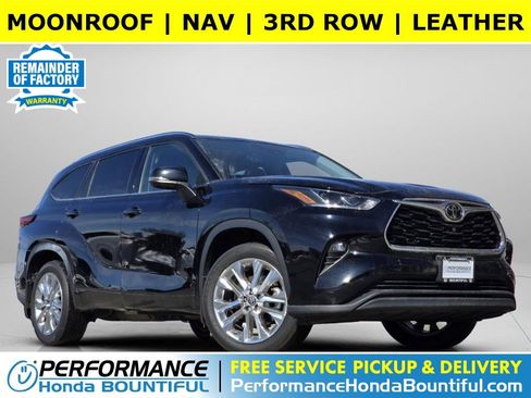 Used 2022 Toyota Highlander Limited image 1