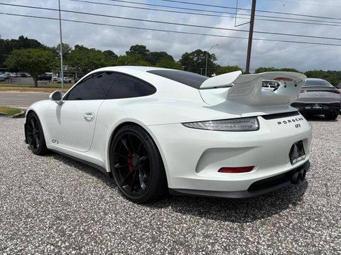 Used 2015 Porsche 911 GT3 RWD image 4