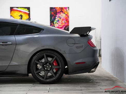 Used 2021 Ford Mustang Shelby GT500 w/ Carbon Fiber Track Pack RWD image 18