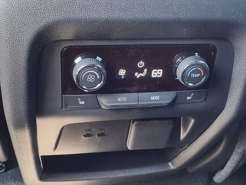 New 2026 Chevrolet Traverse High Country AWD/4WD image 13