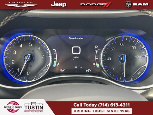 New 2026 Chrysler Pacifica Select FWD image 24