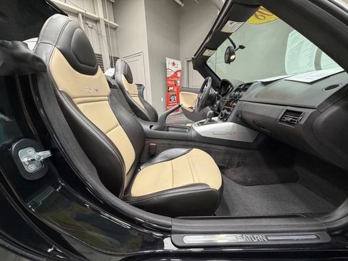 Used 2008 Saturn Sky Red Line RWD image 37