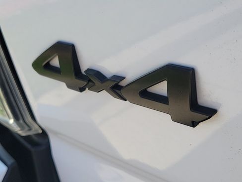 Used 2018 Toyota Tacoma TRD Pro AWD/4WD image 10
