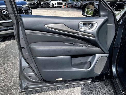 Used 2019 INFINITI QX60 Luxe w/ Essential Package FWD image 25