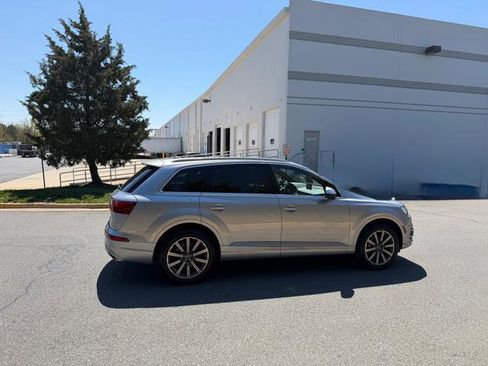 Used 2017 Audi Q7 3.0T Prestige image 4