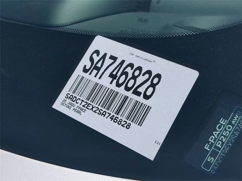 New 2025 Jaguar F-PACE R-Dynamic S image 24