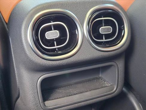 Used 2023 Mercedes-Benz GLC 300 4MATIC image 17