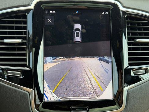 Certified 2023 Volvo XC90 B6 Ultimate w/ Protection Package Premier AWD/4WD image 24