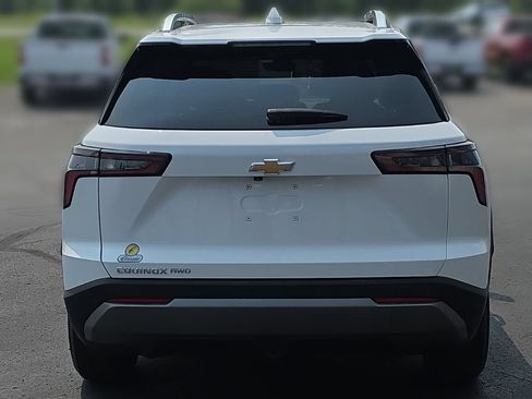 Used 2025 Chevrolet Equinox LT w/ Convenience Package II AWD/4WD image 6