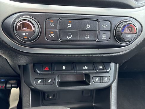Used 2020 Chevrolet Colorado LT w/ Colorado RST Special Edition RWD image 23