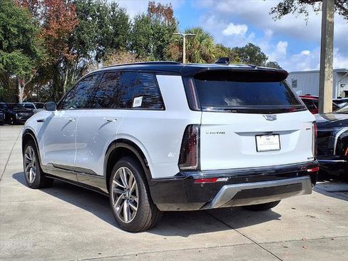 New 2026 Cadillac Vistiq Sport image 3