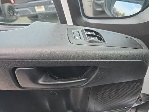 Used 2023 RAM ProMaster 2500 FWD image 21