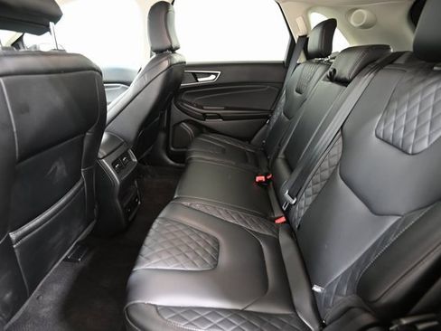 Used 2024 Ford Edge Titanium image 8