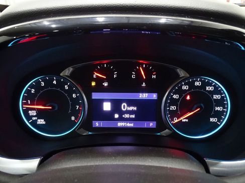 Used 2020 Chevrolet Traverse Premier image 35