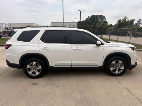 Certified 2025 Honda Pilot EX-L image 9