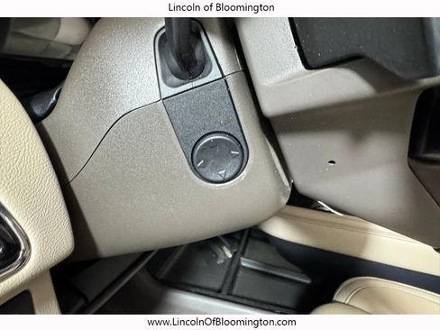 Used 2022 Lincoln Navigator Reserve image 36