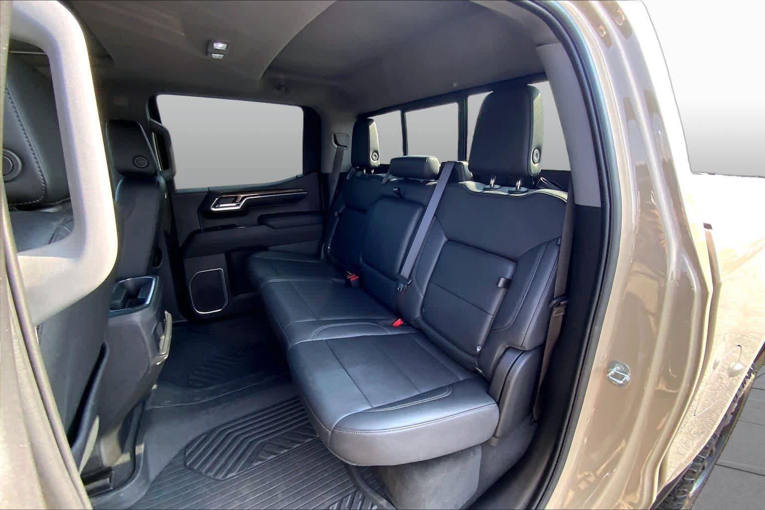 Used 2023 Chevrolet Silverado 1500 LT Trail Boss w/ Convenience Package II AWD/4WD image 21