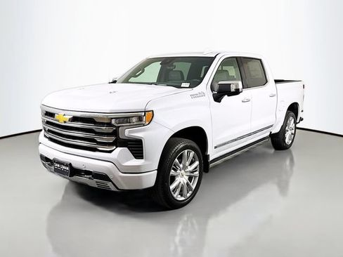 New 2026 Chevrolet Silverado 1500 High Country w/ High Country Premium Package AWD/4WD image 3