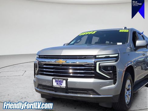 Used 2025 Chevrolet Suburban LT AWD/4WD image 9