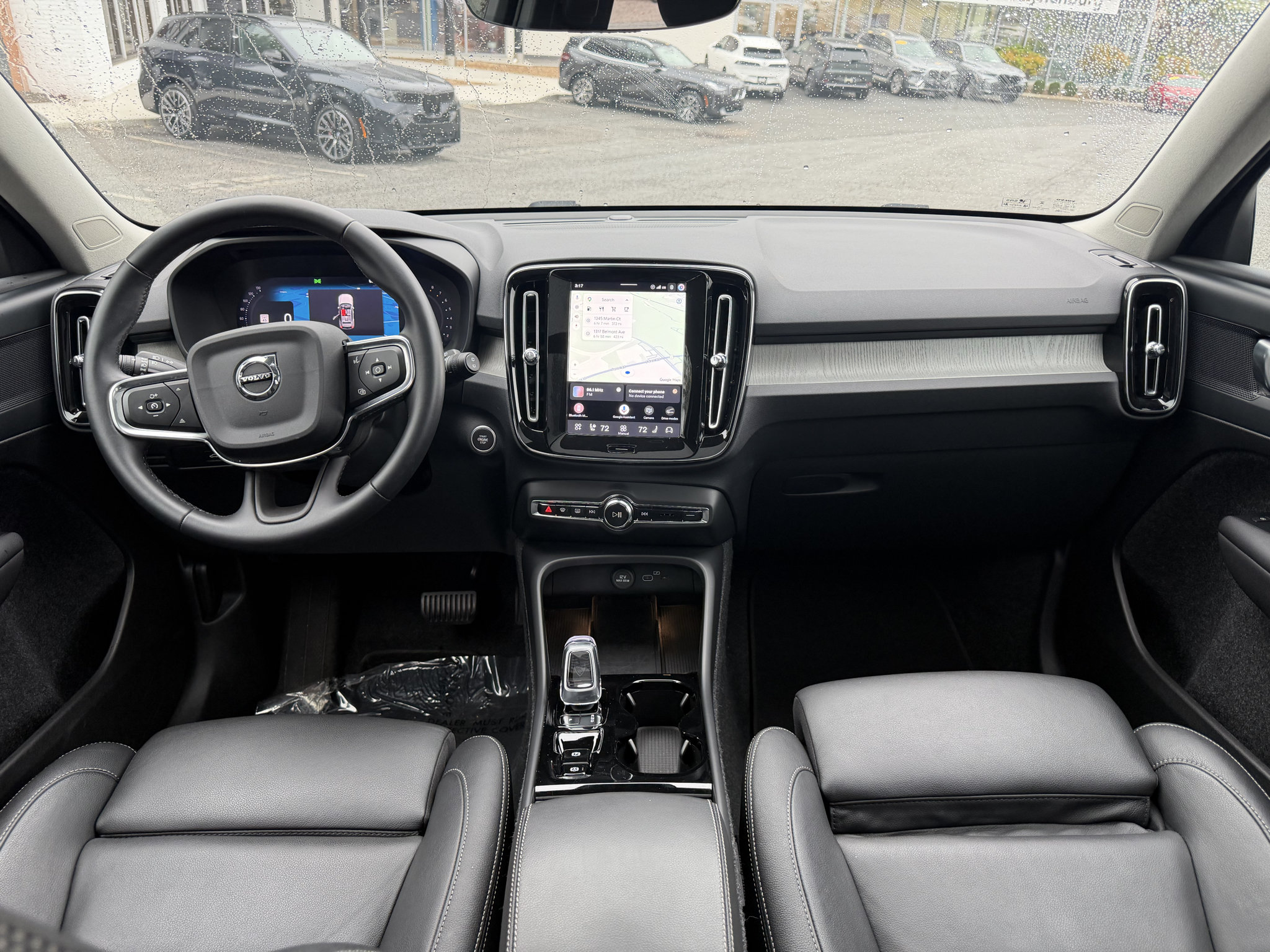 Used 2026 Volvo XC40 B5 Plus AWD/4WD image 13