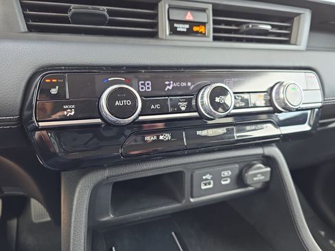 Used 2025 Honda Pilot EX-L image 23