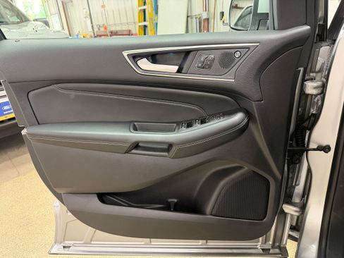 Certified 2021 Ford Edge Titanium w/ Equipment Group 301A AWD/4WD image 9