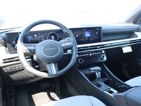 New 2026 Hyundai Santa Cruz Limited AWD/4WD image 9