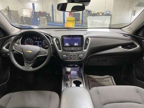 Used 2023 Chevrolet Malibu RS image 21