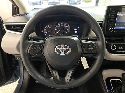 Used 2022 Toyota Corolla L image 26