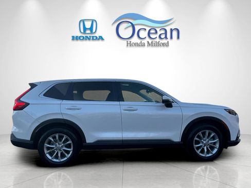 Used 2024 Honda CR-V EX-L image 2