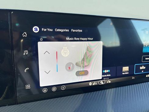 New 2026 Nissan Kicks SR w/ SR Premium Package AWD/4WD image 22