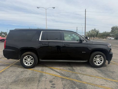Used 2016 Chevrolet Suburban LT image 7