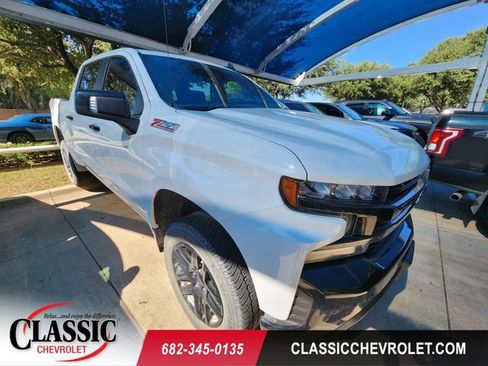 Used 2022 Chevrolet Silverado 1500 LT Trail Boss w/ LT Trail Boss Premium Package AWD/4WD image 1