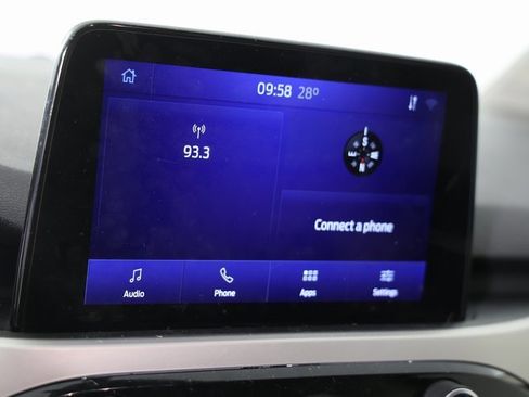 Used 2020 Ford Escape SE image 6