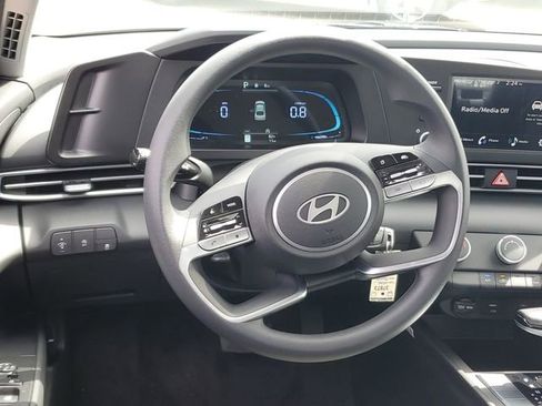 New 2026 Hyundai Elantra SE FWD image 10