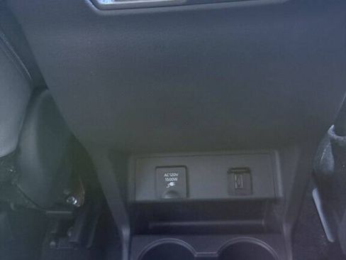 Used 2021 Toyota Sienna Limited FWD image 37
