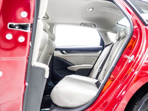 Used 2018 Honda Accord Touring image 43