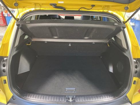 Used 2022 Kia Seltos SX w/ Sunroof Package image 14