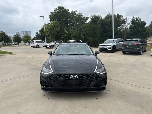 Used 2023 Hyundai Sonata SEL FWD image 2