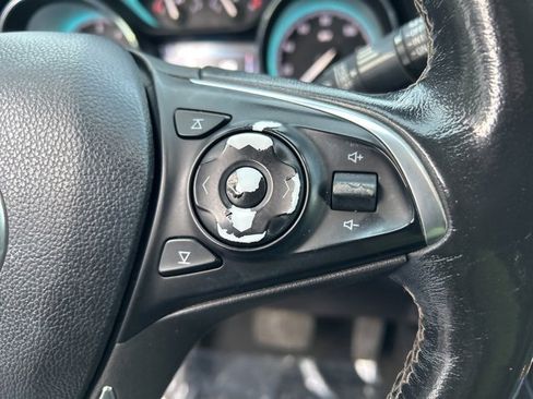 Used 2017 Buick Envision Essence image 19