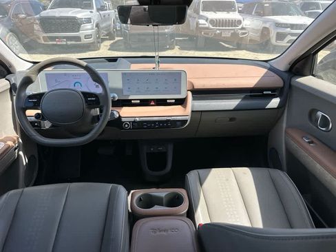 Used 2024 Hyundai Ioniq 5 Limited AWD/4WD image 10