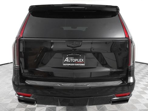 Used 2022 Cadillac Escalade Premium Luxury AWD/4WD image 5